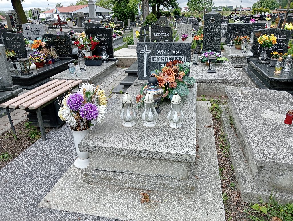 Grób Kazimierz Cykowski