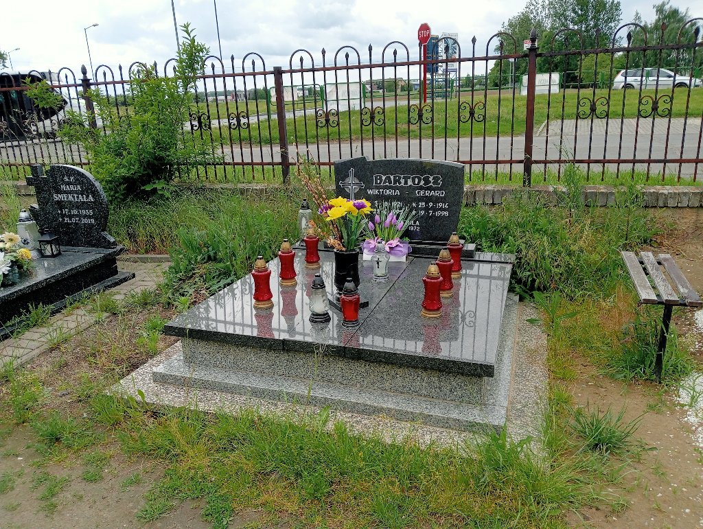 Grób Gerard Bartosz