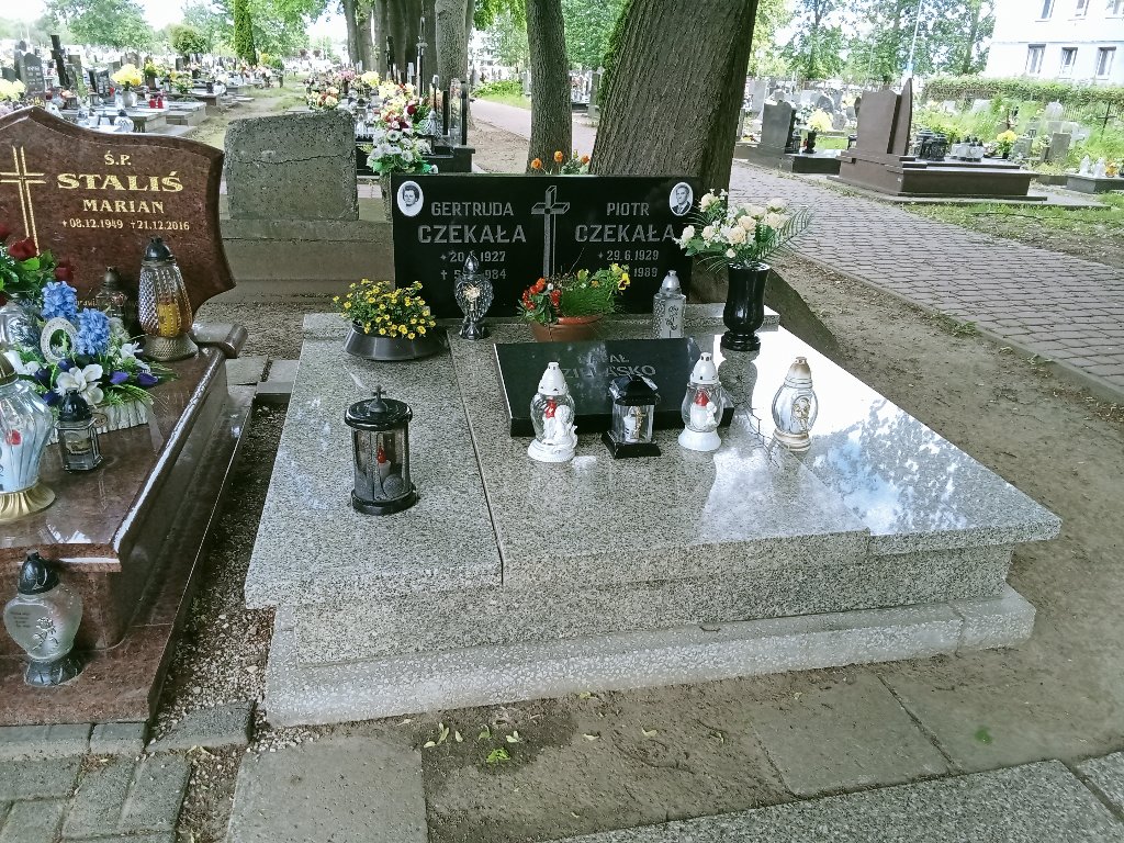 Grób Piotr Czekała