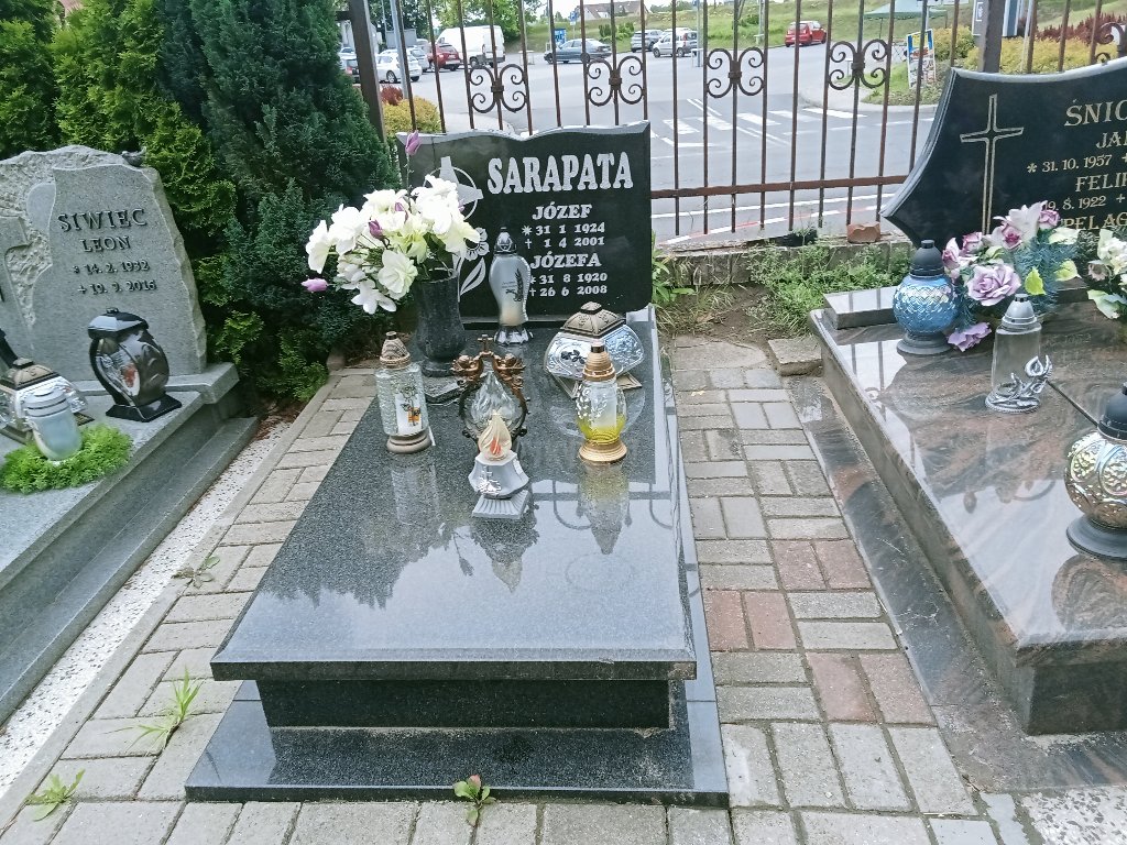Grób Józef Sarapata