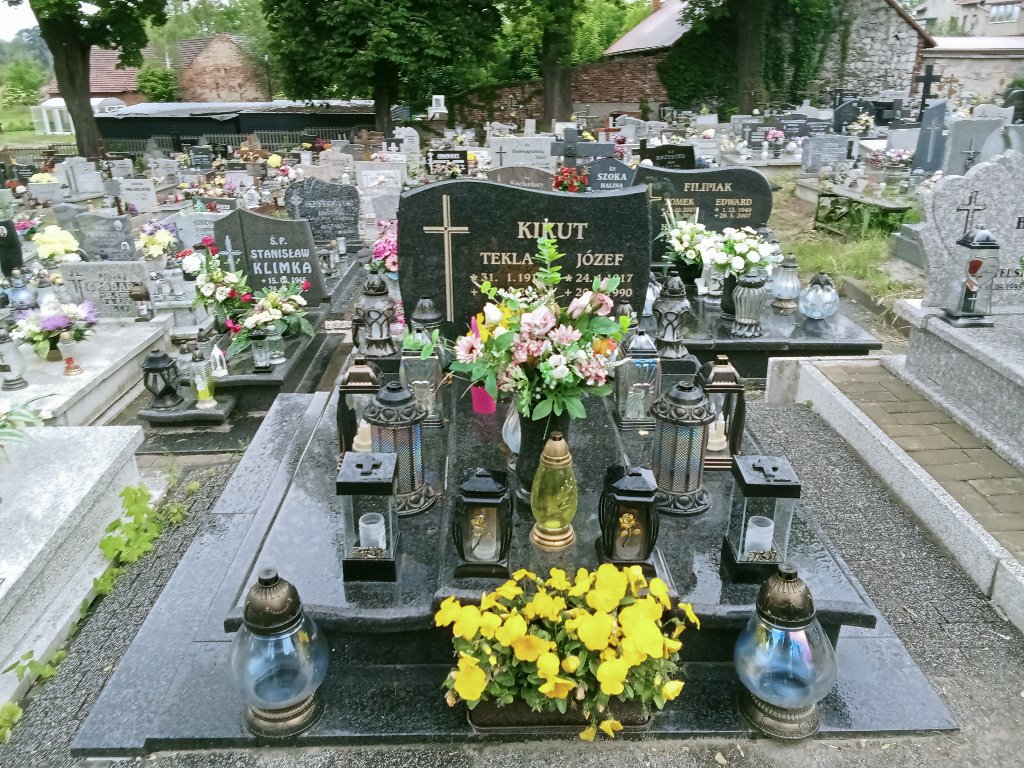 Grób Tekla Kikut